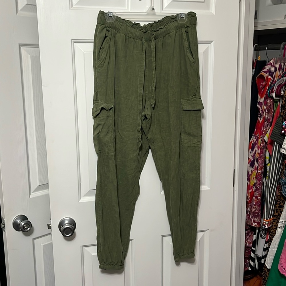 Aerie Hunter Green cargo pants with drawstring
